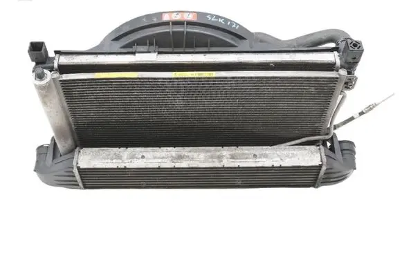 Mercedes-Benz SLK R171 Coolant radiator A2035000593