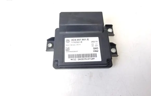 Volkswagen PASSAT CC Hand brake control module 3C8907801E