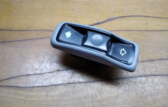 Mitsubishi Space Wagon Sunroof switch 