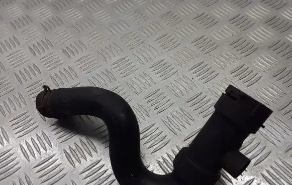 Audi A6 S6 C5 4B Engine coolant pipe/hose 4B0121049D