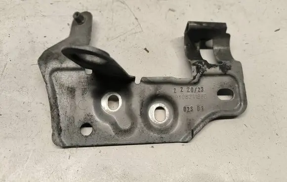 Porsche Cayenne (9Y0 9Y3) Fender mounting bracket 9Y0821168B