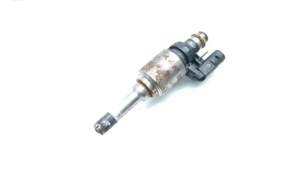 Ford Focus Fuel injector DM5G-9F593-AA