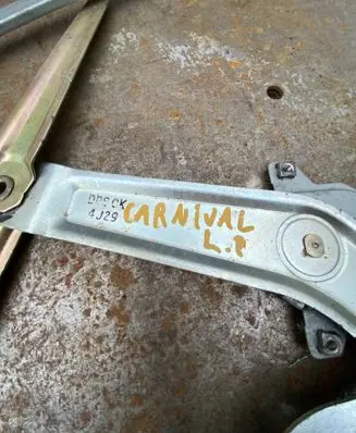 KIA Carnival Front door window regulator with motor XH523PA