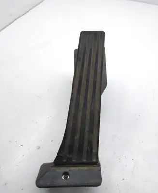 BMW 1 E82 E88 Accelerator throttle pedal 3542679374201