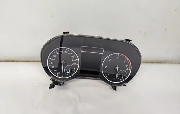 Speedometer (instrument cluster)