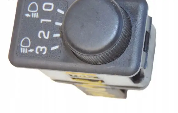 Nissan Micra Light switch
