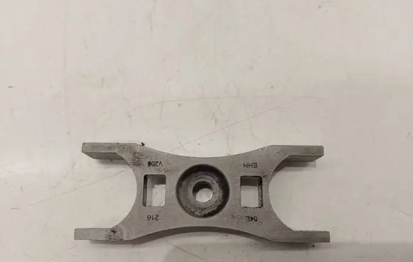 Skoda Octavia Mk3 (5E) Fuel Injector clamp holder 04L130216