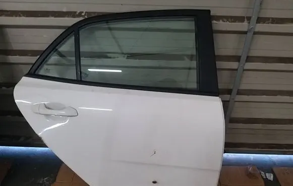 KIA Rio Rear door