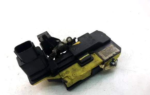 Volvo V50 Coupe door lock (next to the handle) 
