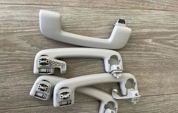 Nissan Qashqai A set of handles for the ceiling EFW