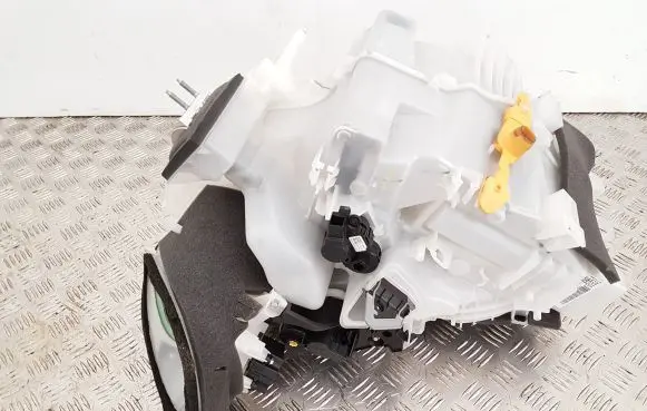 Citroen C3 Aircross Interior heater climate box assembly housing 9813919380 1618030880