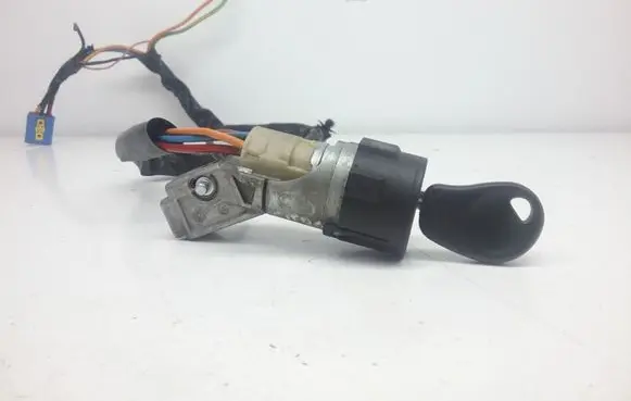 Citroen C5 Ignition lock 9632897680