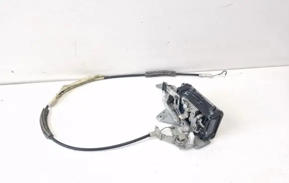 Volkswagen Fox Front door lock 5Z3837013B