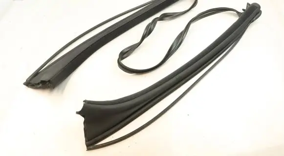 BMW 6 E63 E64 Rubber seal front coupe door window 7175474