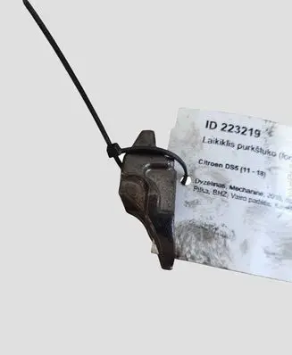 Citroen DS5 Fuel Injector clamp holder