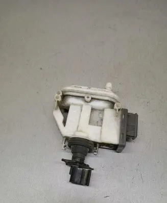 Volkswagen PASSAT B4 Central locking motor 3A0862153B