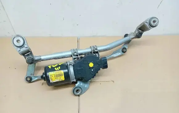 Smart ForFour II W453 Front wiper linkage and motor A4538200040