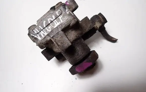 Volkswagen Golf IV Power steering pump