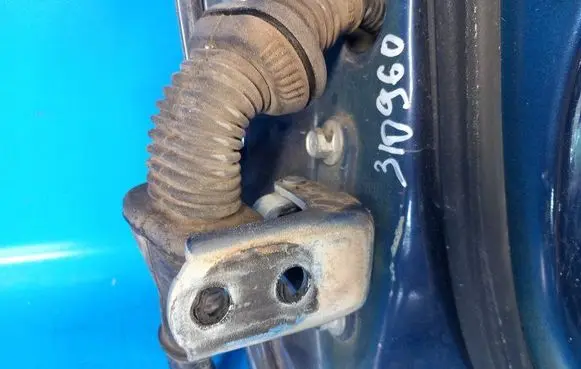Honda Civic Front door lower hinge 