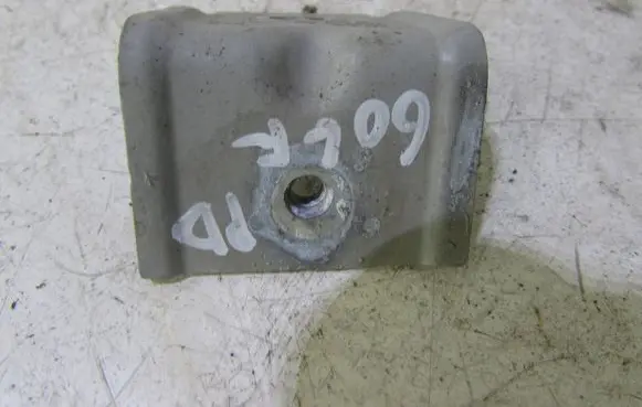 Volkswagen e-Golf Fender mounting bracket 5G0809471 TL1550