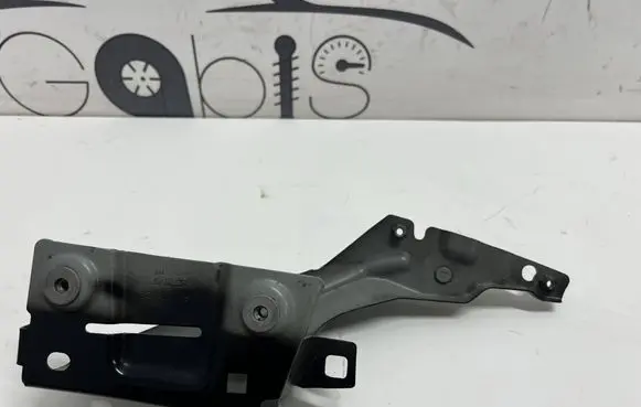 Audi Q5 SQ5 Fender mounting bracket 80A821135A