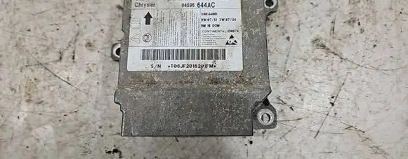 Chrysler Town & Country V Airbag control unit/module 04896644AC 5WK44061 T06JF2018201FM