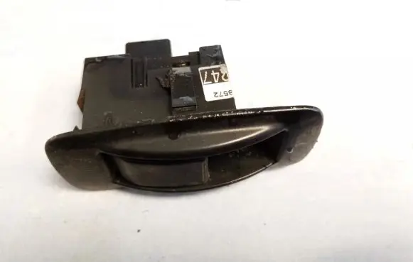 Toyota Corolla Verso AR10 Electric window control switch 848010f030 84801-0f030-b0