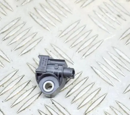 Mercedes-Benz C W205 Airbag deployment crash/impact sensor A2139051300
