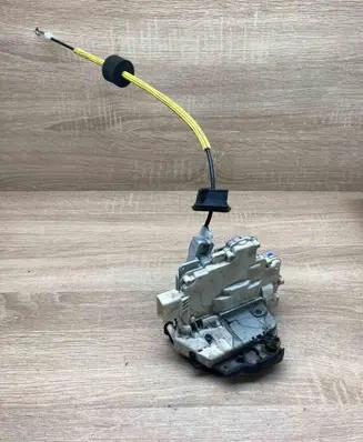 Audi A6 S6 C6 4F Rear door lock 4F0839015A