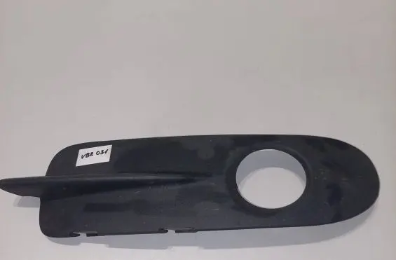 Volvo C70 Front fog light trim/grill 09466546