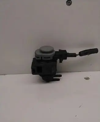 Renault Koleos I Turbo solenoid valve 8200575400