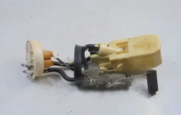 Nissan Micra In-tank fuel pump 17278-4F100