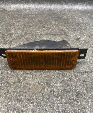 BMW 3 E30 Front indicator light 63131380964 63131380968
