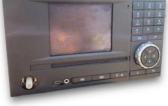 Mercedes-Benz C AMG W202 Radio/CD/DVD/GPS head unit A0004467662