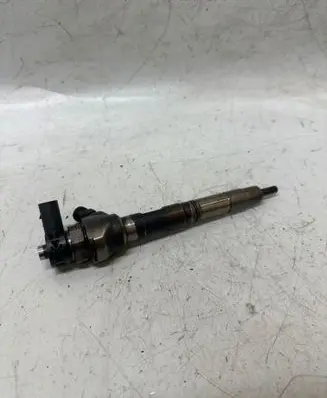 Skoda Superb B8 (3V) Fuel injector 04L130277AD