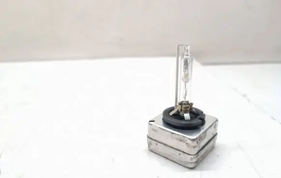 BMW 3 E90 E91 Xenon bulb D1S