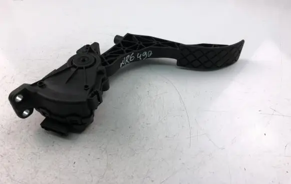 Skoda Fabia Mk1 (6Y) Accelerator throttle pedal bracket 6Q1721503M