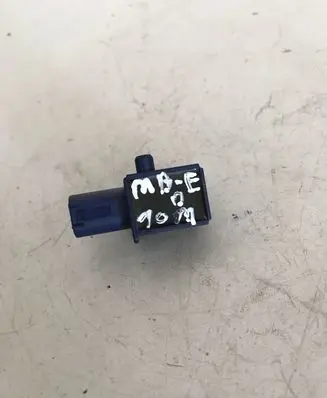 Mercedes-Benz E W212 Airbag deployment crash/impact sensor