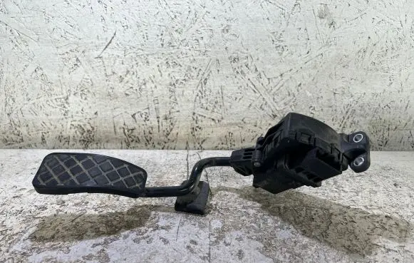 Audi A6 S6 C6 4F Accelerator throttle pedal 4F2721523 115814 6PV00898402