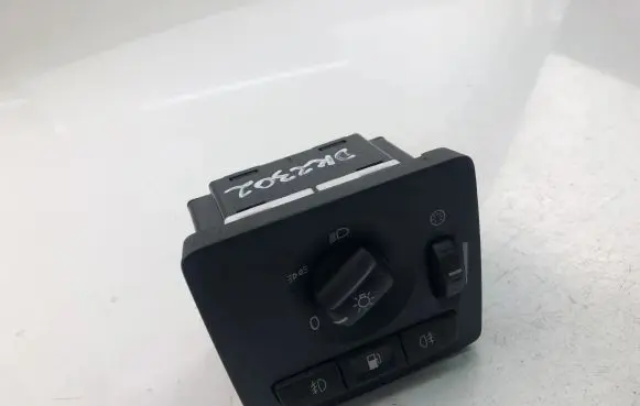 Volvo V50 Light switch 30739299