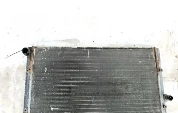 Volkswagen Golf III Coolant radiator