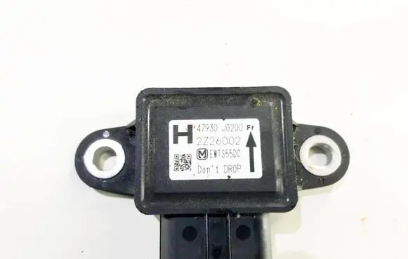 Nissan Juke I F15 ESP acceleration yaw rate sensor 47930JG200