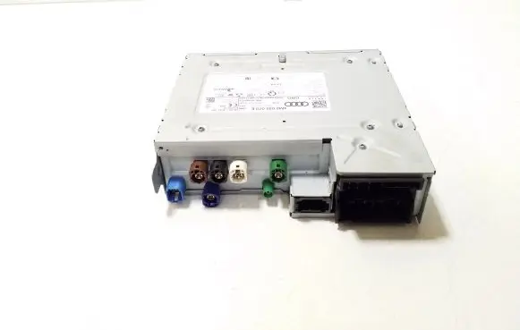 Audi e-tron Radio/CD/DVD/GPS head unit 4M2035070E 4M2035070