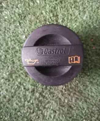 Audi A4 S4 B8 8K Oil filler cap 06C103485