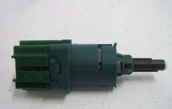 Peugeot Partner III Other interior part 9804869480
