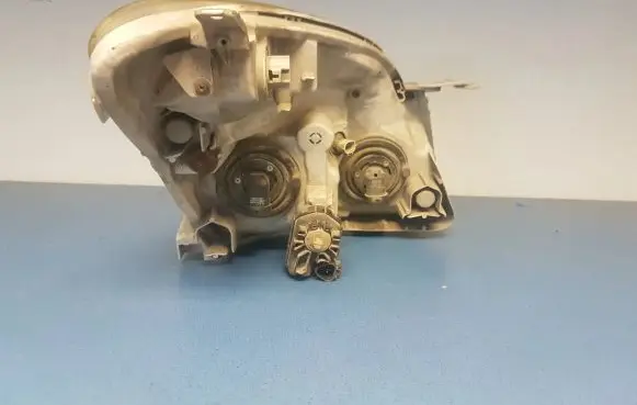 Toyota Corolla Verso E121 Headlight/headlamp
