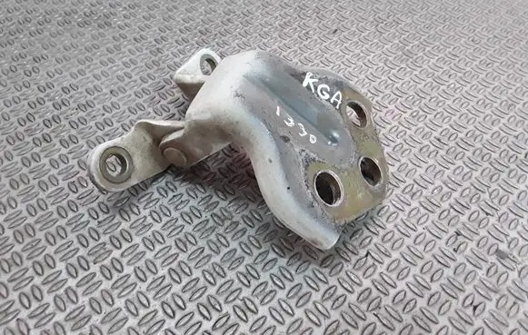 SsangYong Kyron Rear door lower hinge