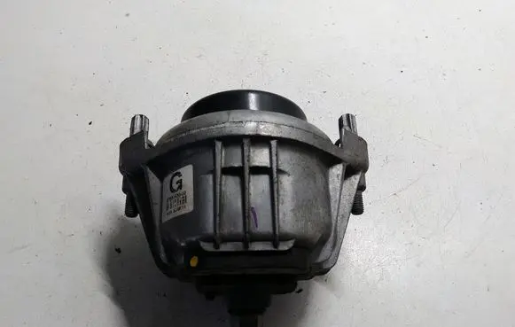 BMW X1 E84 Engine mount bracket 676880003 6768800