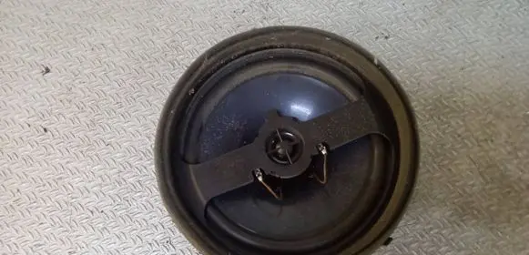 Mitsubishi Lancer VIII Rear door speaker 8720A010