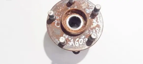 Subaru Impreza III Rear wheel hub